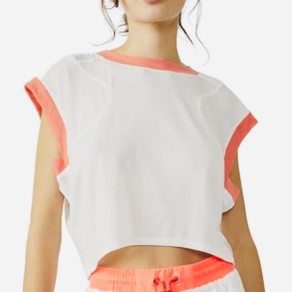 NWT FREE PEOPLE MOVEMENT GOOD SPORT TOP IN SIZE SMALL, CORAL/WHITE